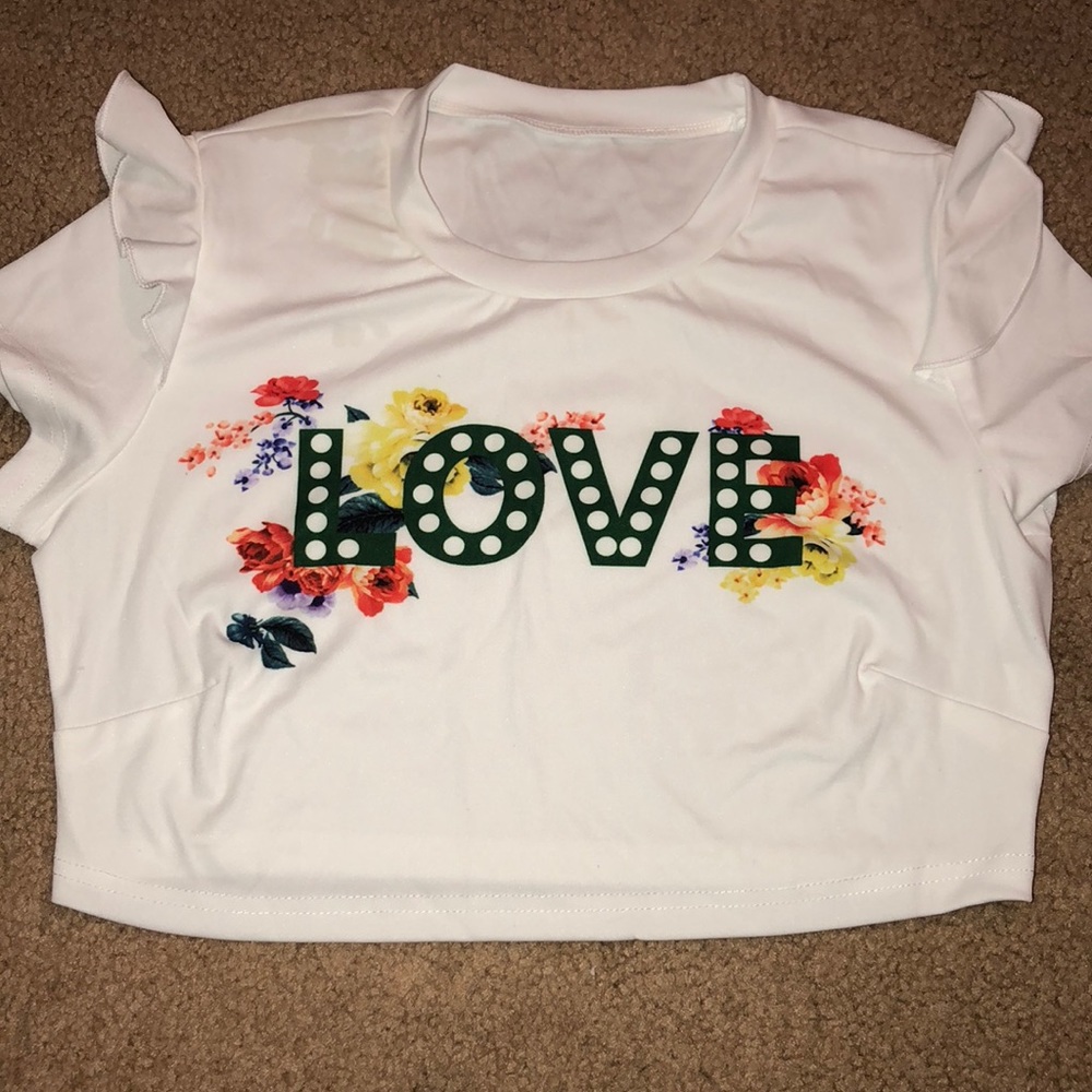 Cropped Graphic Fitted T Shirt